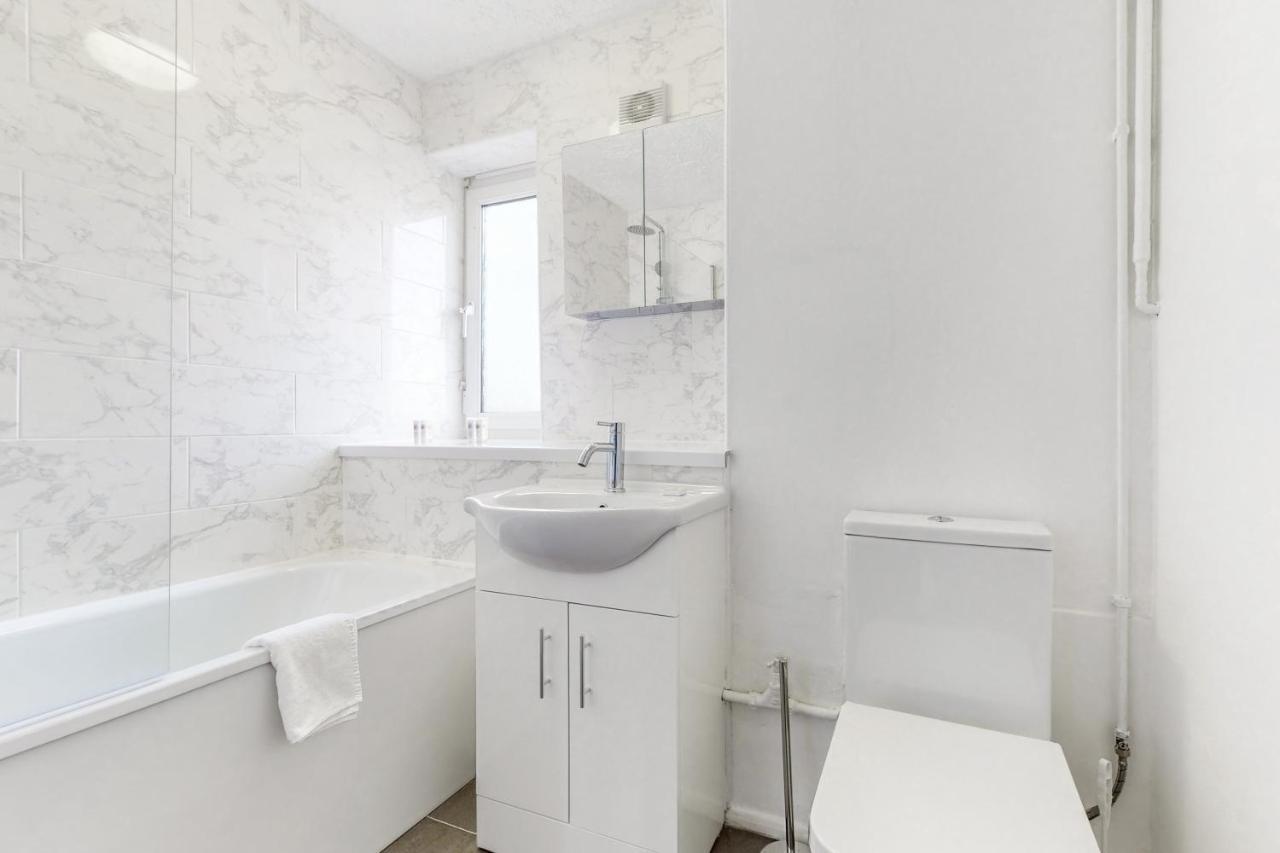 Apartment Near To Tower Bridge With Free Parking & View Of The Shard 런던 외부 사진